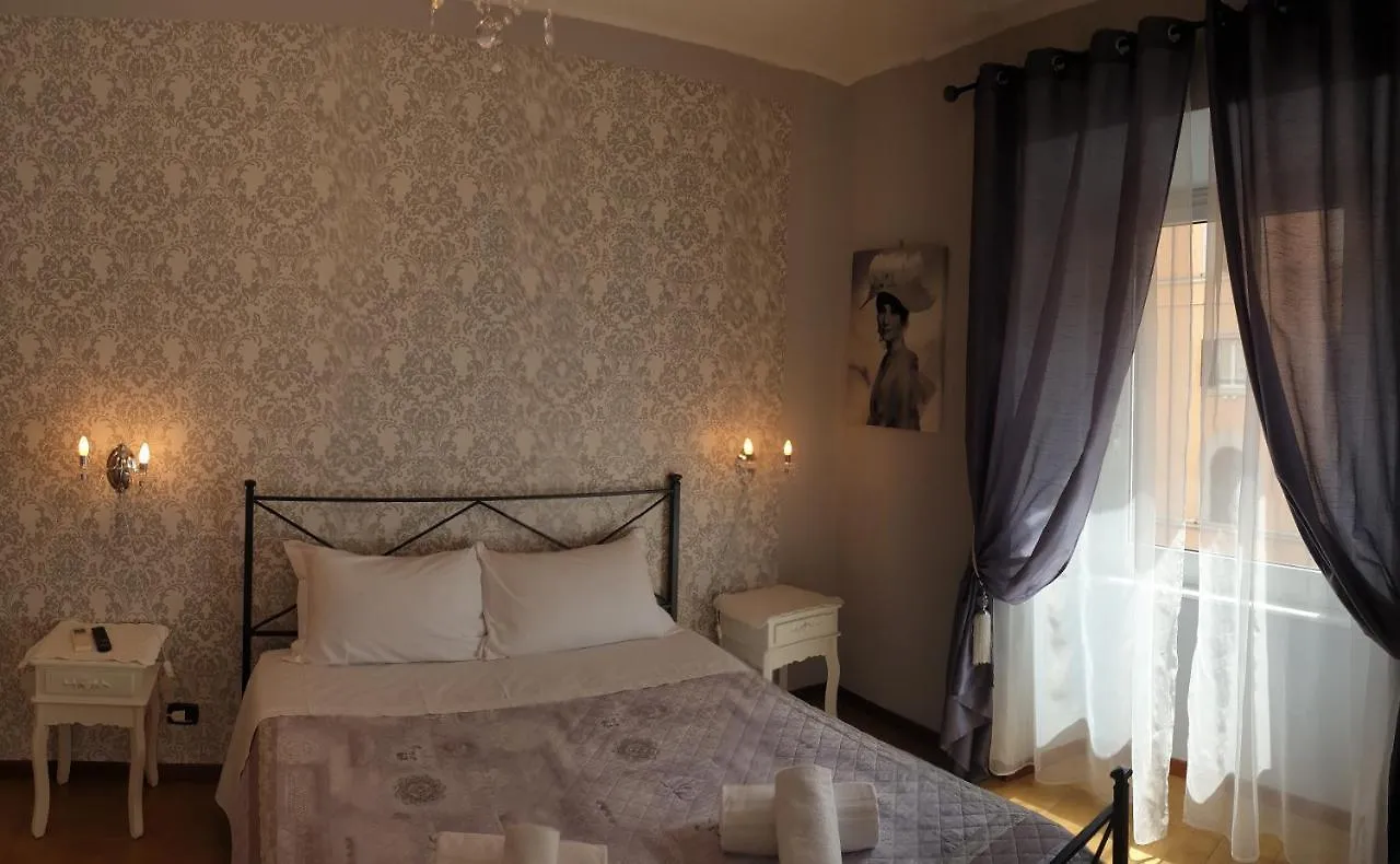 Гостевой дом Bed & Breakfast Unique Guesthouse Рим